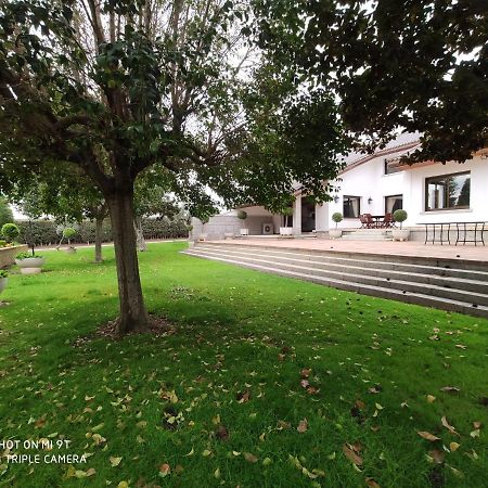 Villa Blanca Con Piscina A 15 Minutos De Toledo - Apartamentos Aloha Toledo Olías del Rey エクステリア 写真
