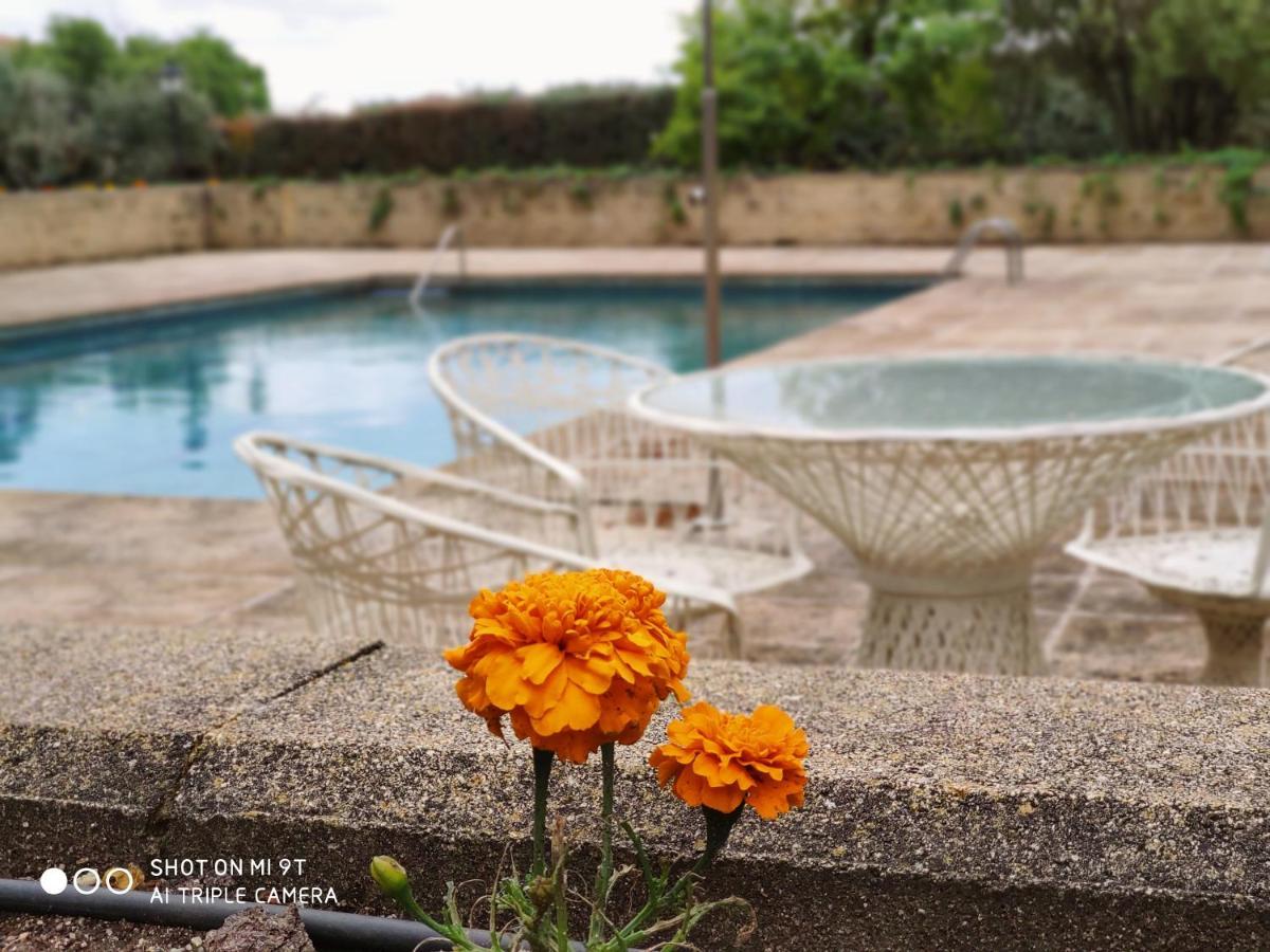 Villa Blanca Con Piscina A 15 Minutos De Toledo - Apartamentos Aloha Toledo Olías del Rey エクステリア 写真